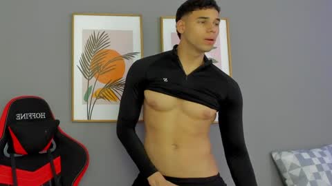 Maximo Santana online show from June 4, 2026, 2:01 pm