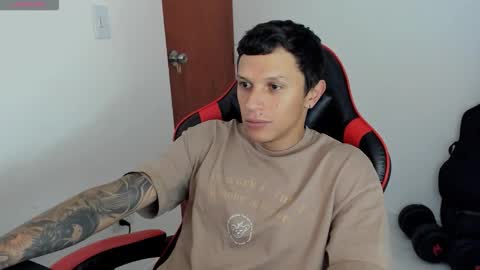 Snapshot of santi_alpha chatting on September 14, 2025, 4:06 pm Santi online show from September 14, 2025, 4:06 pm