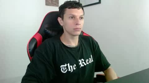 Snapshot of santi_alpha chatting on November 14, 2025, 12:15 pm Santi online show from November 14, 2025, 12:15 pm