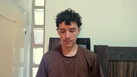 santi_twink19 online show from October 11, 2025, 9:13 pm