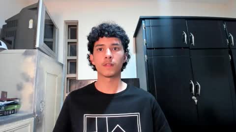 santi_twink19 online show from February 3, 2026, 4:21 am