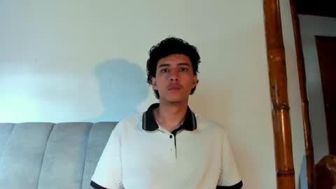 santi_twink19 online show from June 2, 2026, 1:02 pm