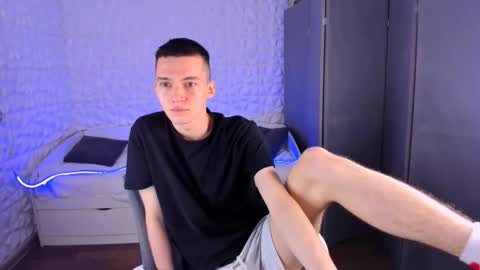 santiago__perez online show from November 20, 2025, 7:41 am