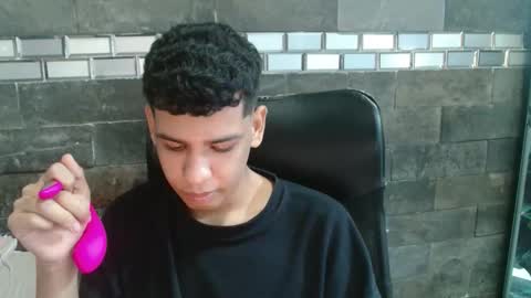 santi online show from October 30, 2025, 5:09 am