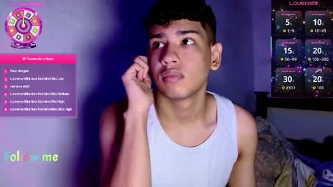 Snapshot of santiago_foxx chatting on May 23, 2026, 3:27 pm santi online show from May 23, 2026, 3:27 pm