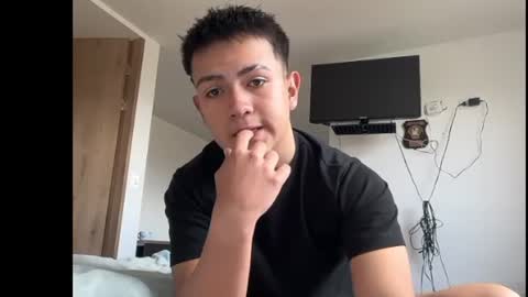 santiagomg_ online show from July 10, 2026, 4:31 pm