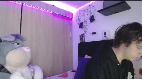 Santii online show from March 20, 2026, 4:45 pm