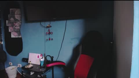 Santii online show from April 4, 2026, 7:44 pm