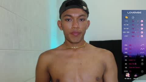 Snapshot of santinaugthy chatting on December 3, 2025, 1:24 am santi online show from December 3, 2025, 1:24 am