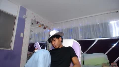 santy online show from April 10, 2026, 4:33 pm