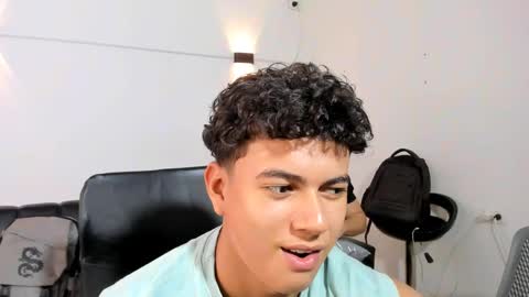 santy_stump online show from March 29, 2026, 9:26 pm