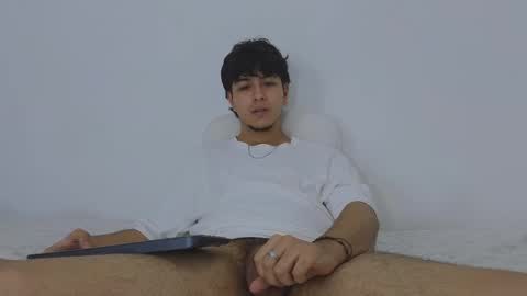 Snapshot of santybig18 chatting on February 23, 2025, 2:40 am santybig18 online show from February 23, 2025, 2:40 am