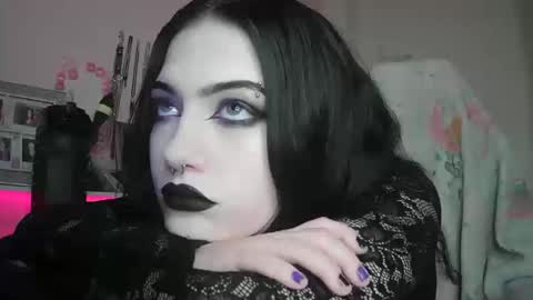 Snapshot of saphirerose1 chatting on October 11, 2025, 9:46 pm Sapphire online show from October 11, 2025, 9:46 pm