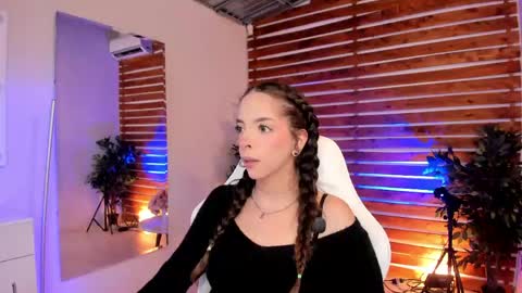 Valerin online show from May 11, 2026, 1:22 am