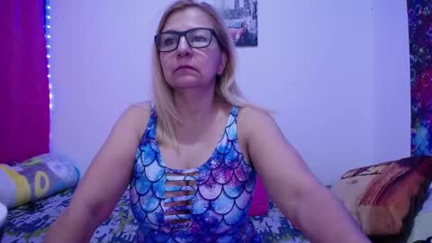 Snapshot of sara211 chatting on March 11, 2025, 11:55 am sara online show from March 11, 2025, 11:55 am