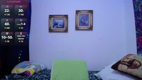 Snapshot of sara211 chatting on October 5, 2025, 9:13 pm sara online show from October 5, 2025, 9:13 pm