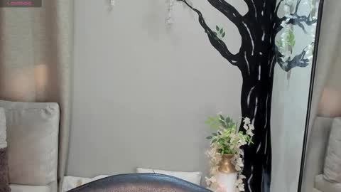 Snapshot of sara__michell chatting on September 20, 2025, 12:06 pm online show from September 20, 2025, 12:06 pm