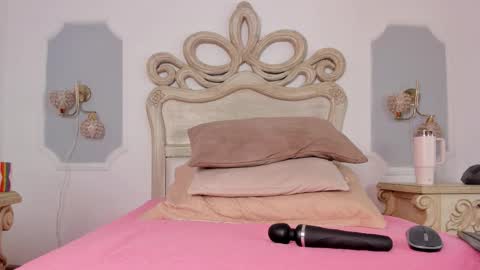 Sara online show from October 27, 2025, 3:43 am