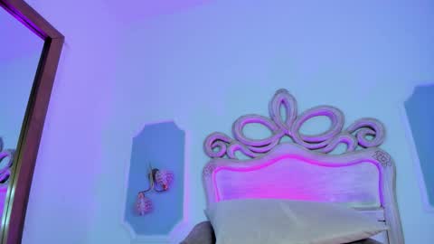 Sara online show from November 19, 2025, 3:50 am