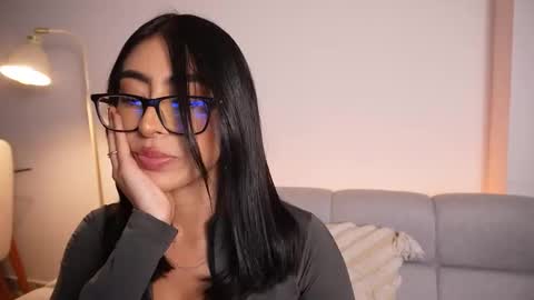 Sara  online show from February 3, 2026, 2:53 am