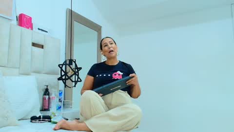 sara online show from June 16, 2026, 7:49 pm