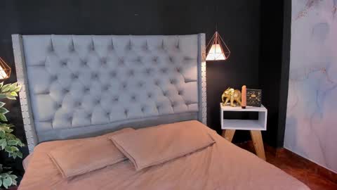 YENIFER  online show from January 19, 2025, 11:12 am