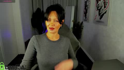 Snapshot of sara_devills chatting on January 14, 2026, 9:37 am Sara online show from January 14, 2026, 9:37 am