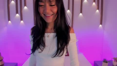 Snapshot of sara_gwen chatting on January 5, 2025, 2:17 am S A R A online show from January 5, 2025, 2:17 am