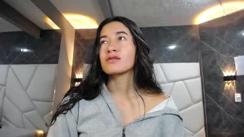 Sara online show from May 8, 2026, 12:21 pm