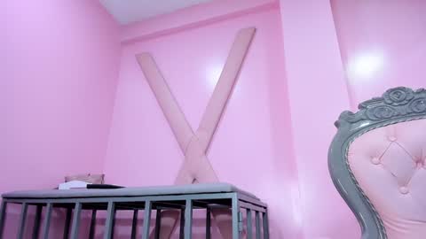 Sara HooT  online show from January 26, 2025, 7:42 am