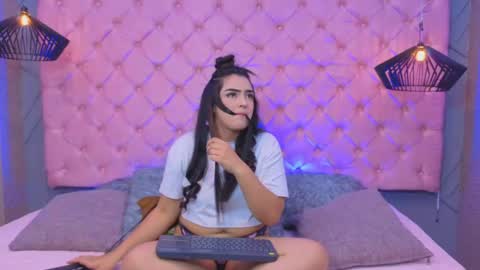 Snapshot of sara_horney_ chatting on May 22, 2026, 5:03 am sara online show from May 22, 2026, 5:03 am