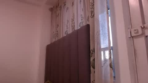 sara_johnson__ online show from April 18, 2026, 10:52 am