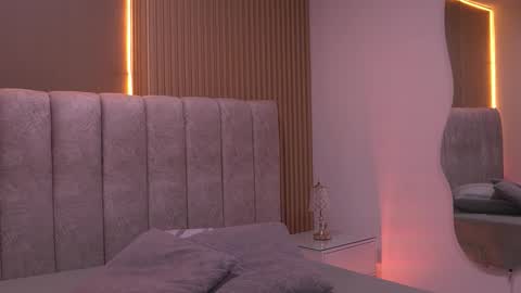 sara_lopee1 online show from February 6, 2026, 11:57 am