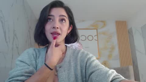 Snapshot of sara_lopez_s chatting on October 2, 2025, 2:02 pm Sara online show from October 2, 2025, 2:02 pm