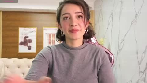 Sara  online show from May 25, 2026, 2:01 pm