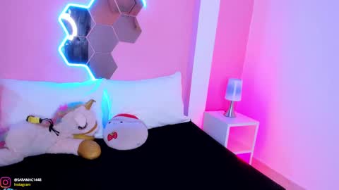 Sara  online show from February 9, 2025, 10:00 pm