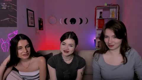 Sara online show from May 10, 2026, 7:19 pm