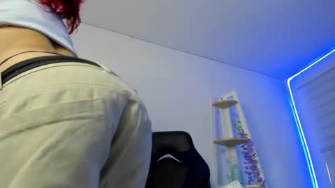 sara_red_x online show from March 27, 2026, 4:07 am