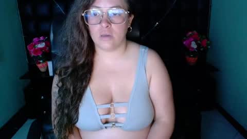 Snapshot of sara_thonson_ chatting on December 27, 2024, 3:53 am sara_thonson_ online show from December 27, 2024, 3:53 am