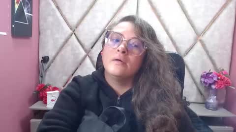 sara_thonson_ online show from February 19, 2026, 3:13 am