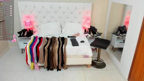 Saraa Gomez online show from February 14, 2025, 3:33 am