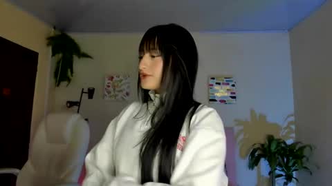 Sarah Ramirez online show from February 17, 2025, 2:37 pm