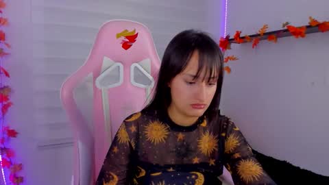 Sarah Ramirez online show from November 11, 2025, 3:28 am