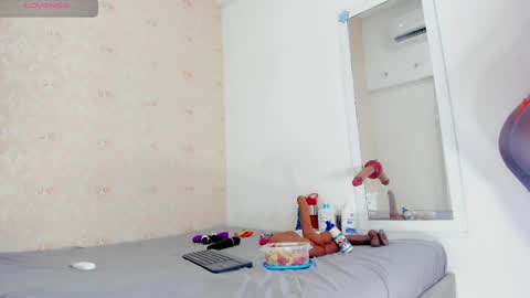 saraacollinss online show from February 19, 2025, 9:03 pm