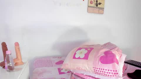  Ebony Pocahontas  online show from November 8, 2025, 3:12 pm