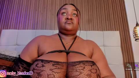 Snapshot of saraby_blandon chatting on July 10, 2026, 11:02 am online show from July 10, 2026, 11:02 am