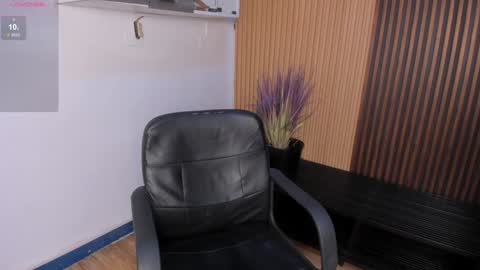 Sara  Everyday From 1430 to 2130 Col Time online show from December 17, 2024, 7:48 pm