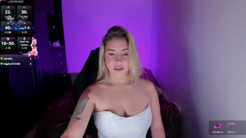 Snapshot of saradiazxxx chatting on May 14, 2026, 1:29 pm saradiazxxx online show from May 14, 2026, 1:29 pm