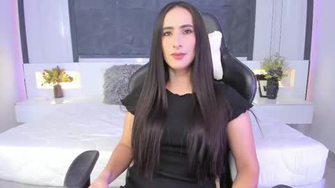 Snapshot of saragomez_1 chatting on September 29, 2025, 2:11 pm Sara Gomez online show from September 29, 2025, 2:11 pm