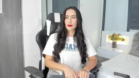 Snapshot of saragomez_1 chatting on October 5, 2025, 12:47 pm Sara Gomez online show from October 5, 2025, 12:47 pm